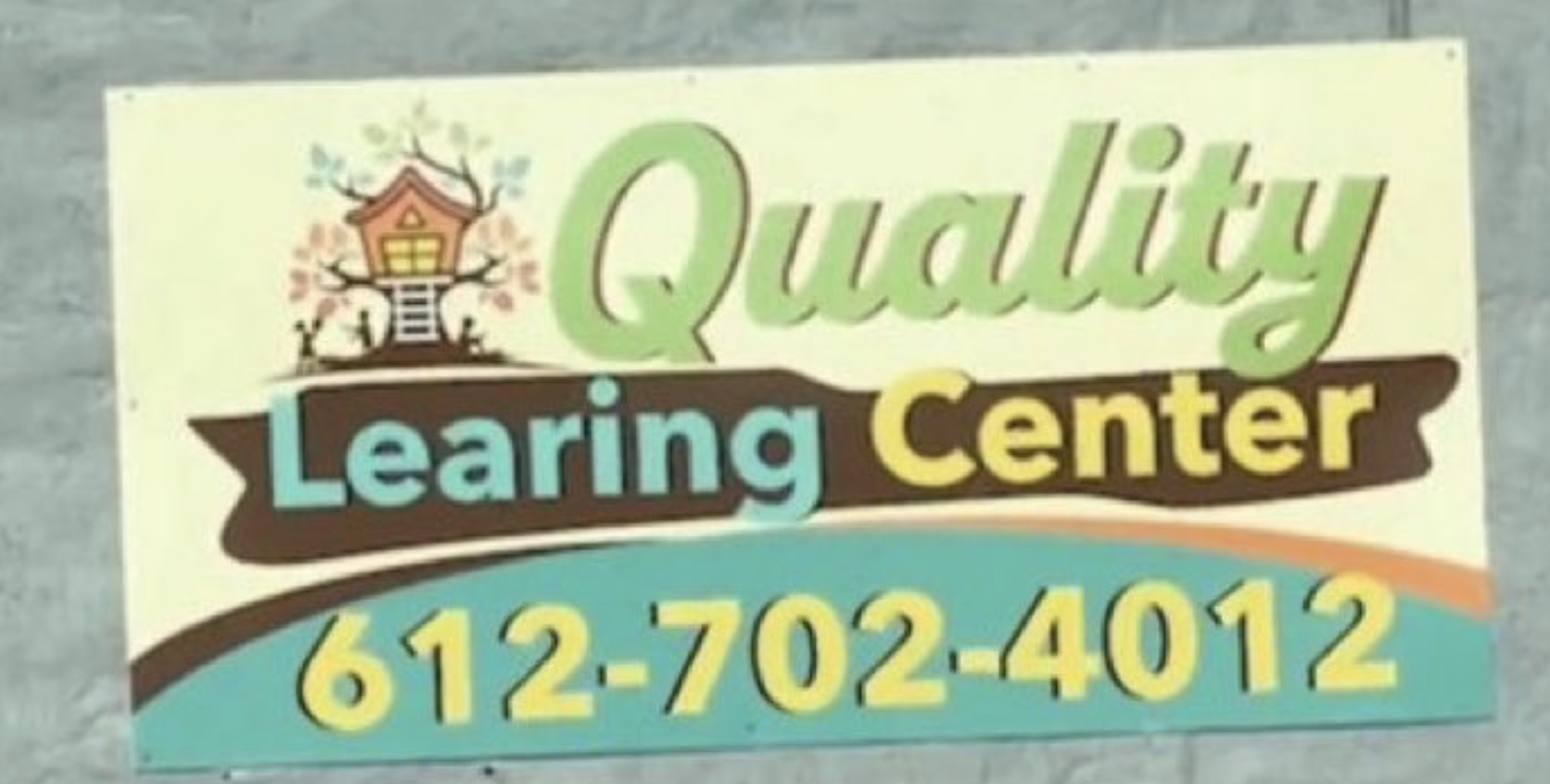 Learing Centers sign showing misspelled 'Learning'